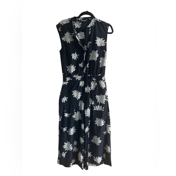 Vince Pants - Vince Silk Floral Jumpsuit Black White Chrysanthemum Print Size M